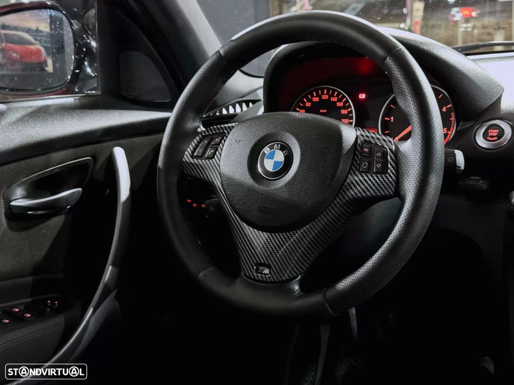BMW 118 d Pack M - 12
