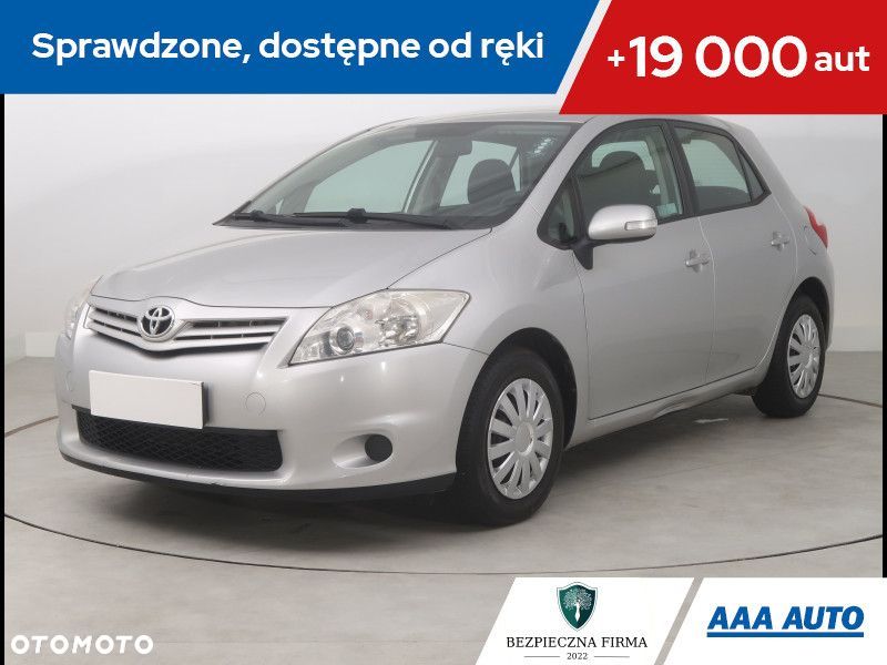 Toyota Auris - 1