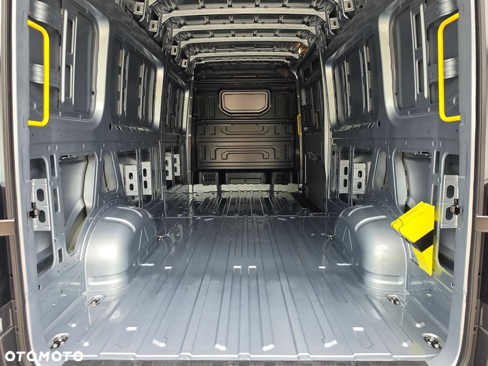 Volkswagen CRAFTER L4H3 Nowy bez przebiegu od Ręki SALON PL FV23% - 9