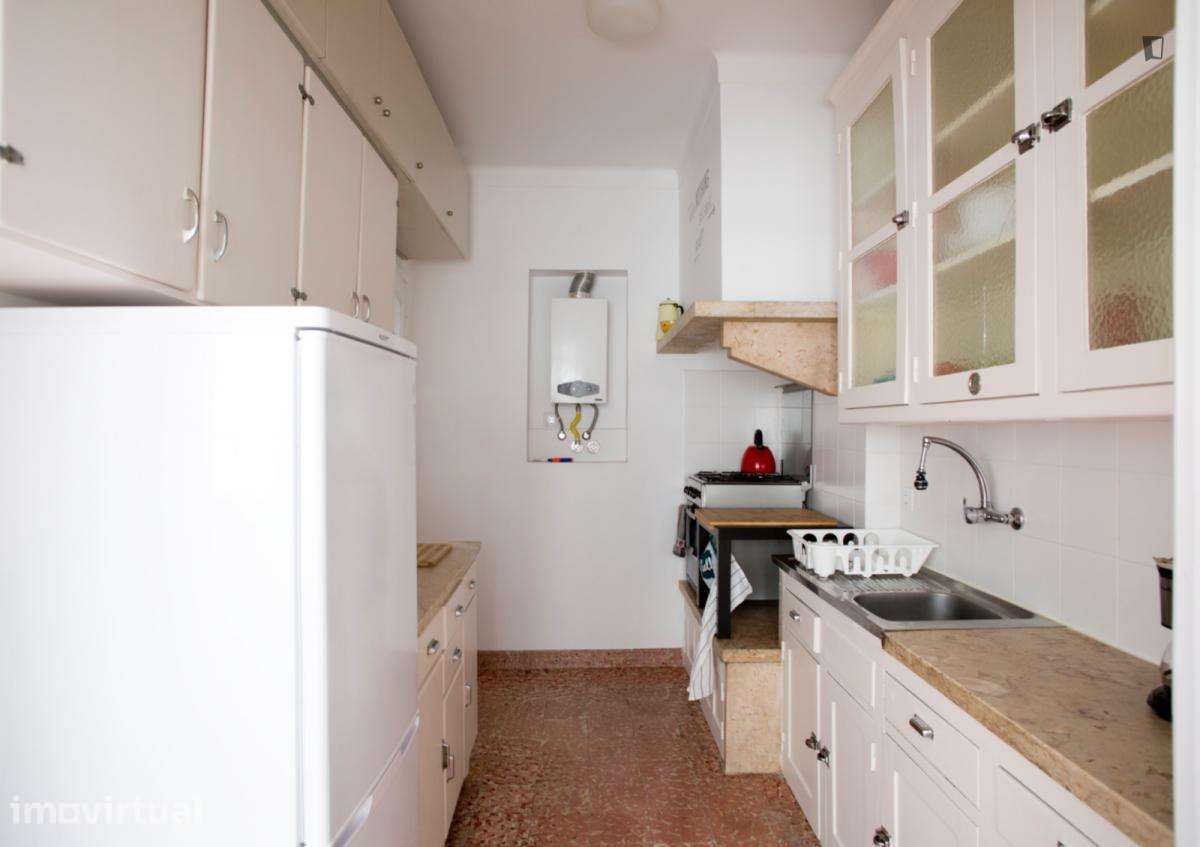 Quarto - localizado em Arroios Lisbon - Grande imagem: 5/16