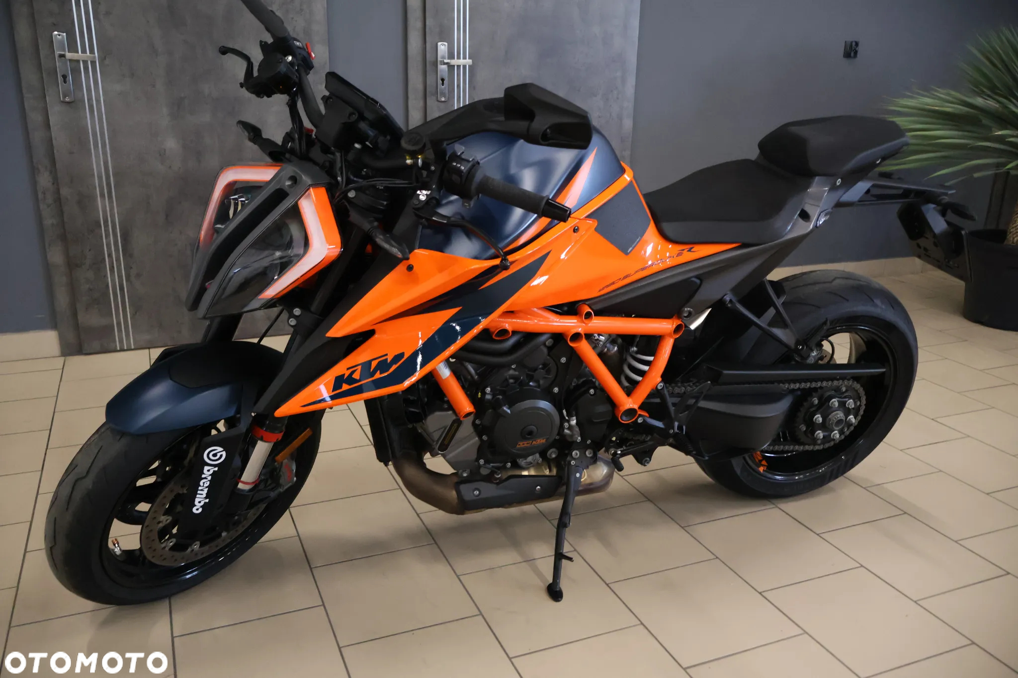 KTM Super Duke - 19