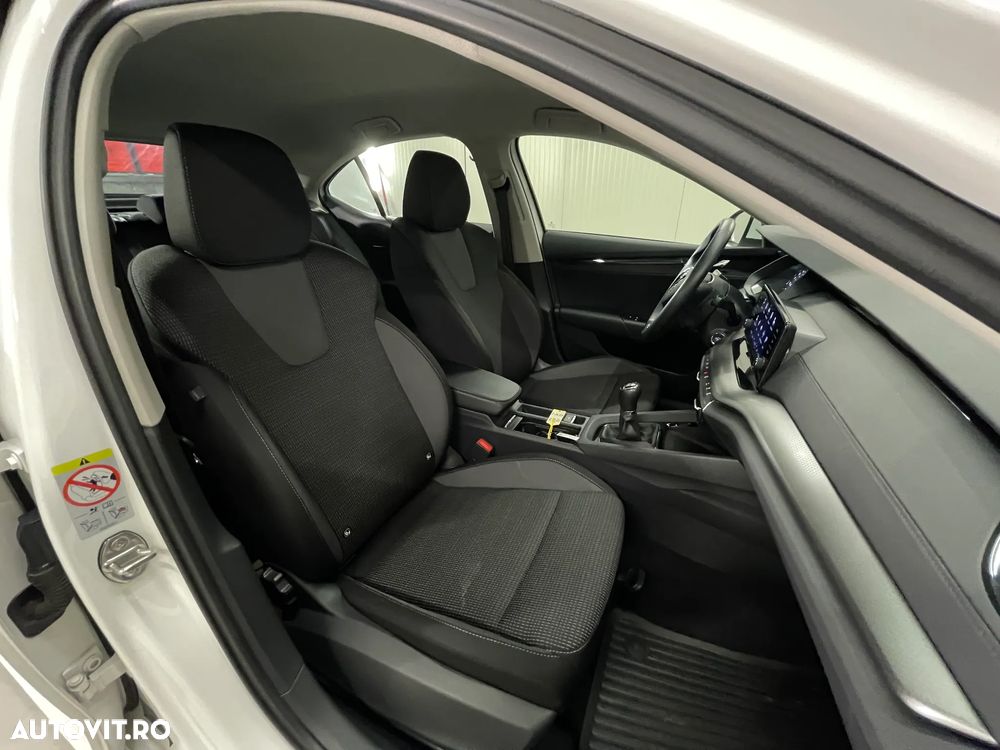 Skoda Octavia 2.0 TDI Ambition - 11