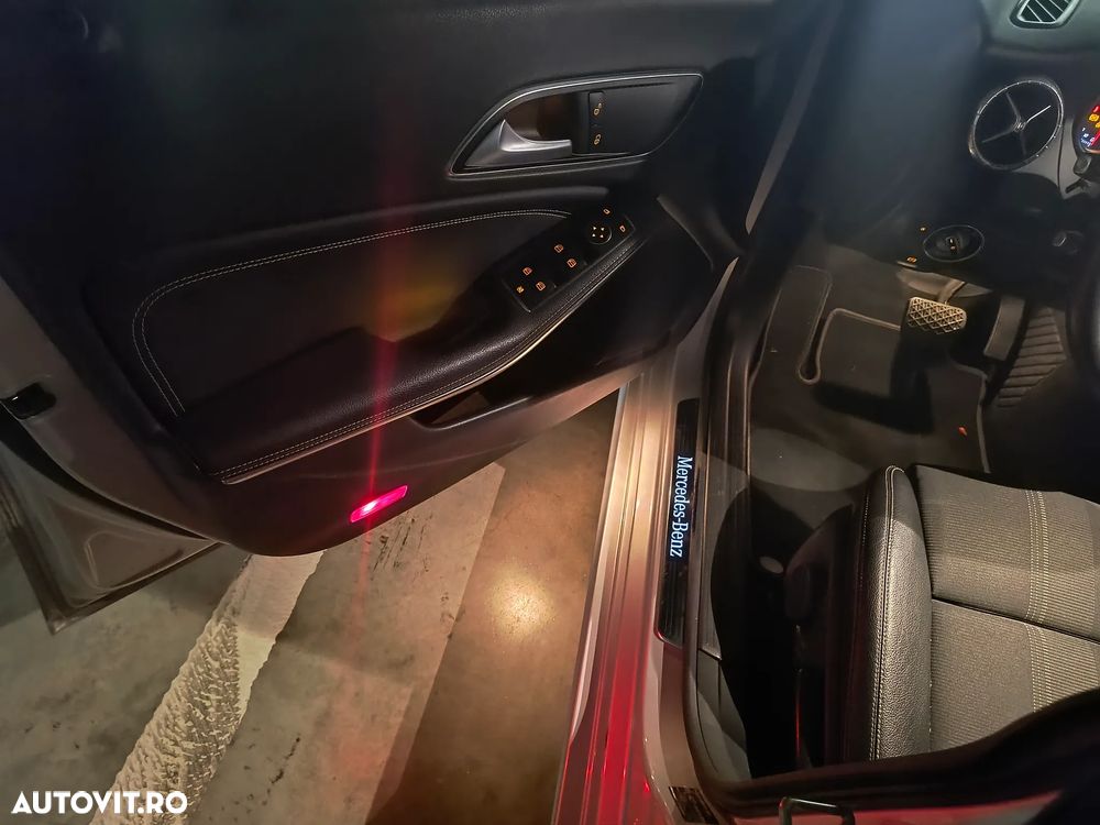 Mercedes-Benz CLA Shooting Brake 180 d 7G-DCT Peak Edition - 28