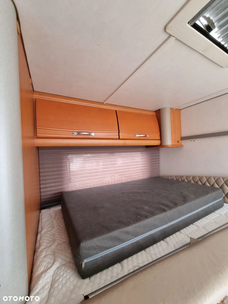 Mercedes-Benz 316 - 21