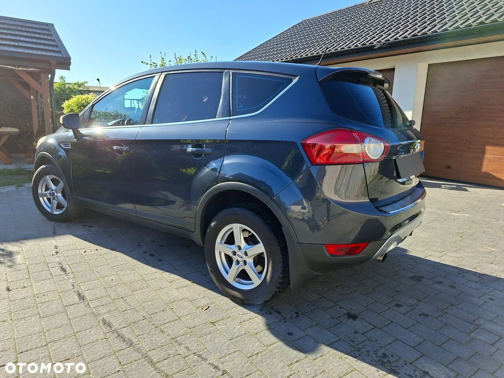 Ford Kuga 2.5 4x4 Titanium - 3