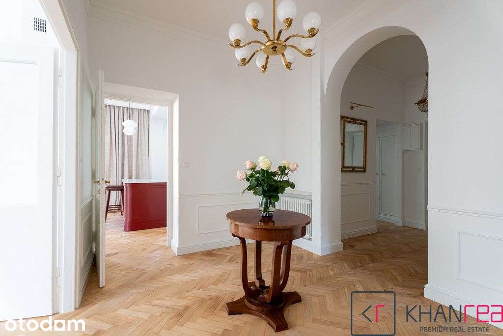 Reprezentacyjny apartament przy Łazienkach Królews