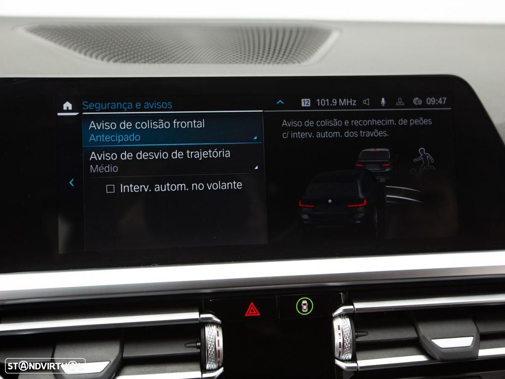 BMW 330 e Pack Desportivo M Auto - 39