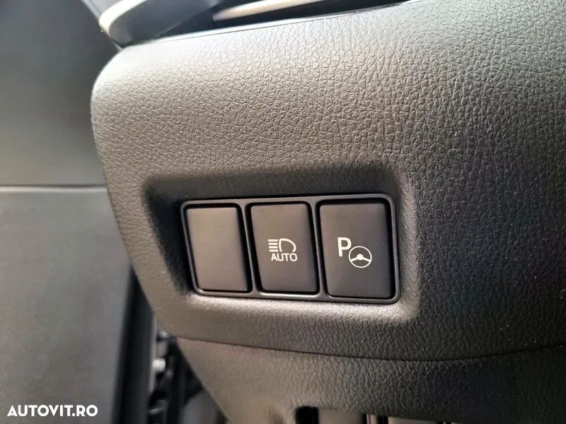 Toyota C-HR ver-1-8-hsd-122-cp-4x2-cvt-c--ult-style - 18