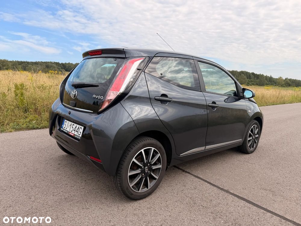 Toyota Aygo x-clusiv - 22
