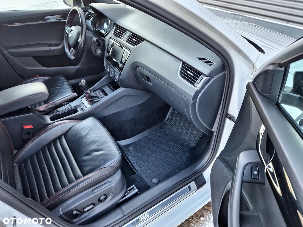 Skoda Octavia 2.0 TSI RS 230 - 25