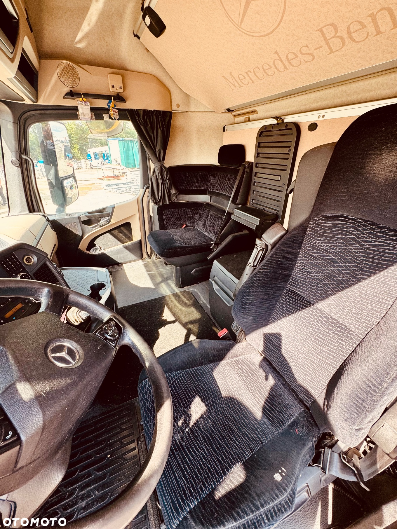 Mercedes-Benz Actros - 10