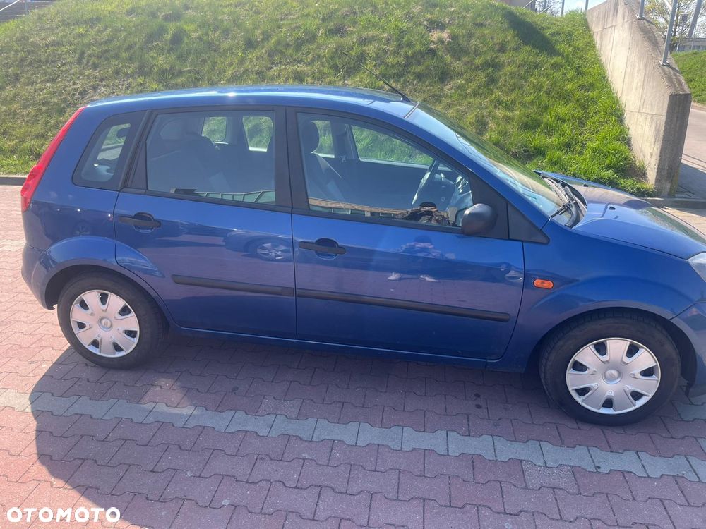 Ford Fiesta 1.3 Trend - 23