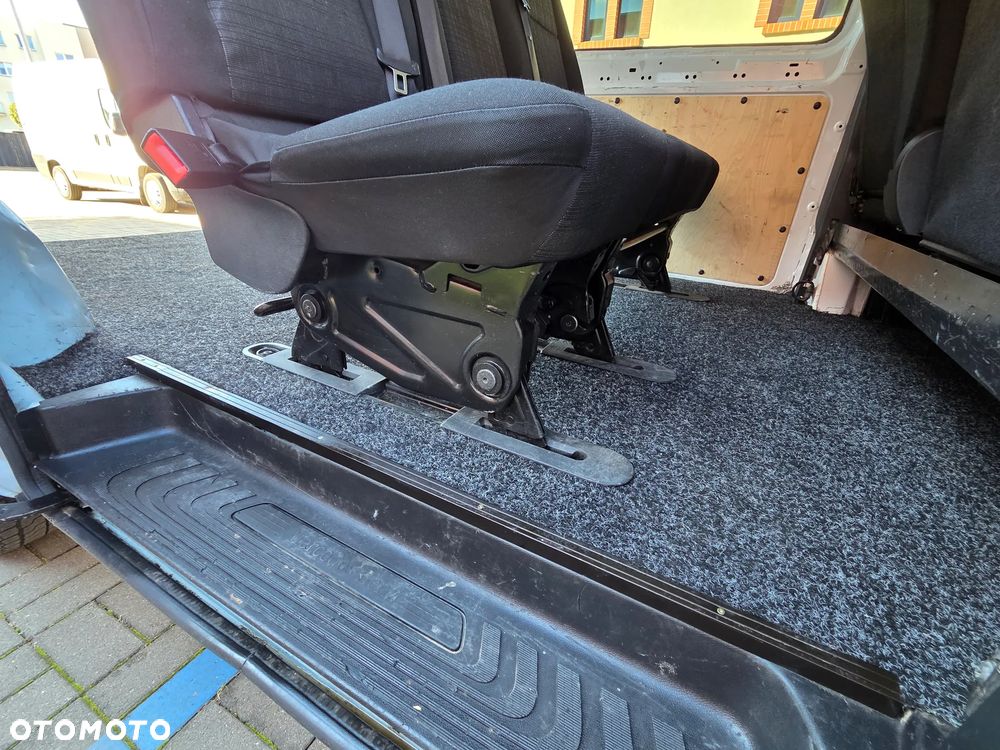 Mercedes-Benz Vito - 25