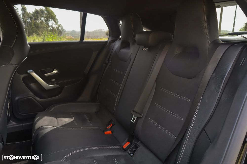 Mercedes-Benz CLA 250 - 12