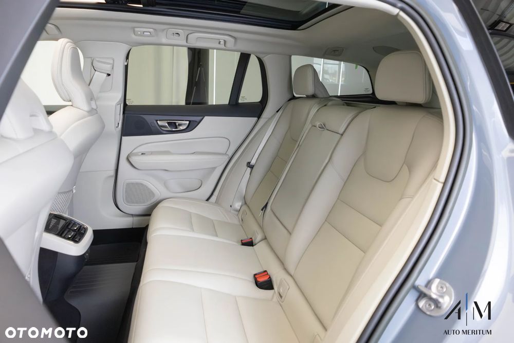 Volvo V60 Cross Country B4 D AWD Geartronic - 30