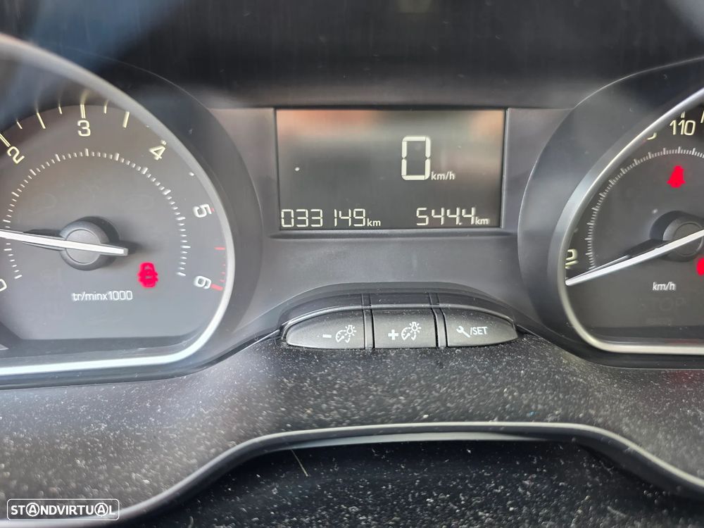 Peugeot 208 1.5 BlueHDi Signature - 10