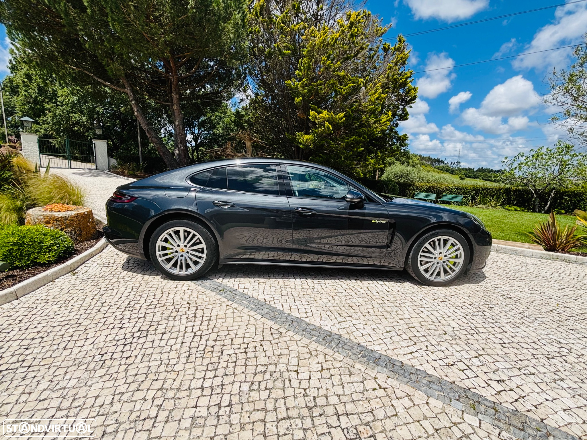 Porsche Panamera 4 E-Hybrid - 10
