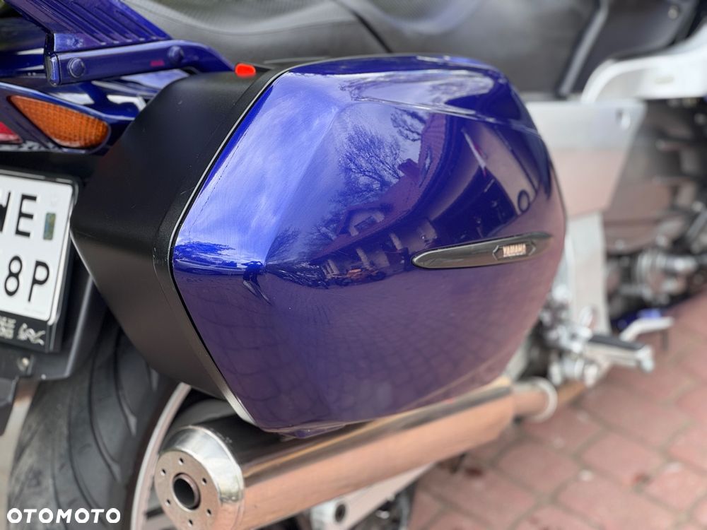 Yamaha FJR - 23