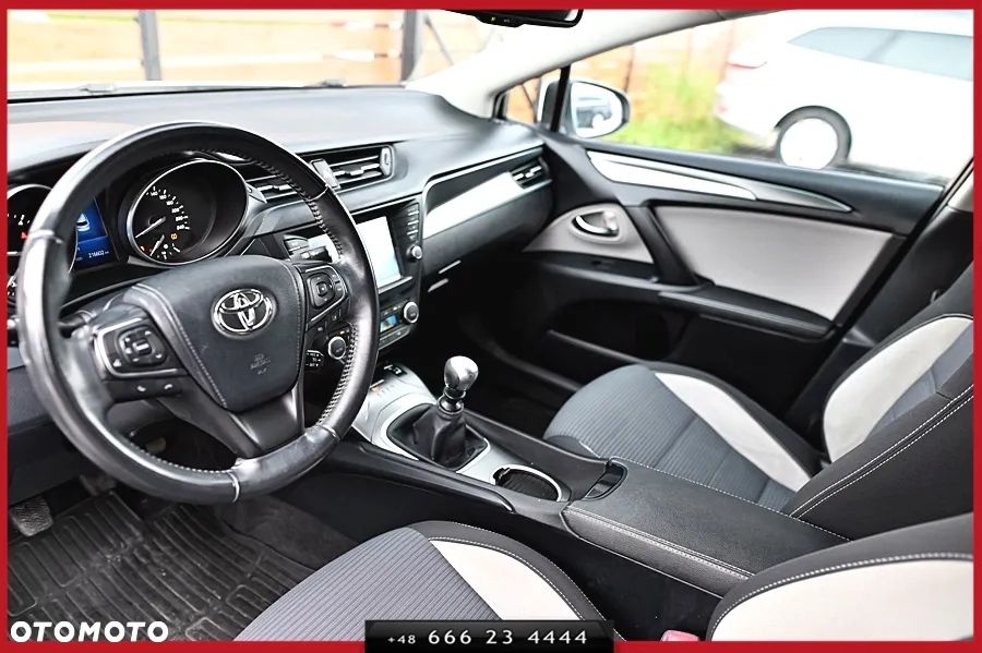 Toyota Avensis Touring Sports 1.6 D-4D Executive - 16