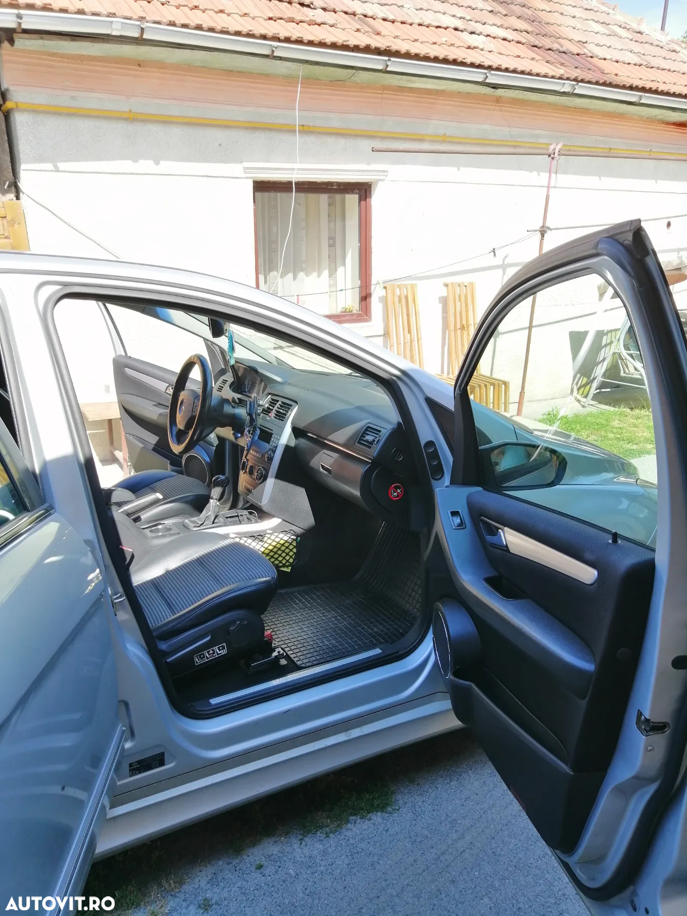 Mercedes-Benz B 180 CDI - 9