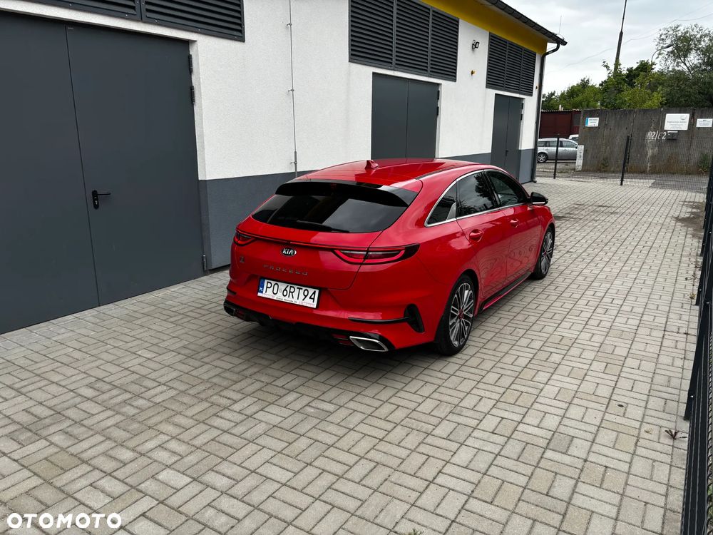 Kia ProCeed - 13