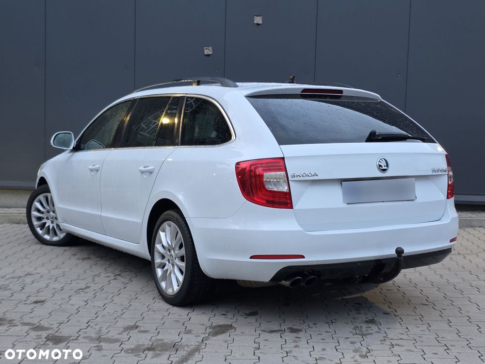 Skoda Superb 2.0 TDI Business DSG - 11
