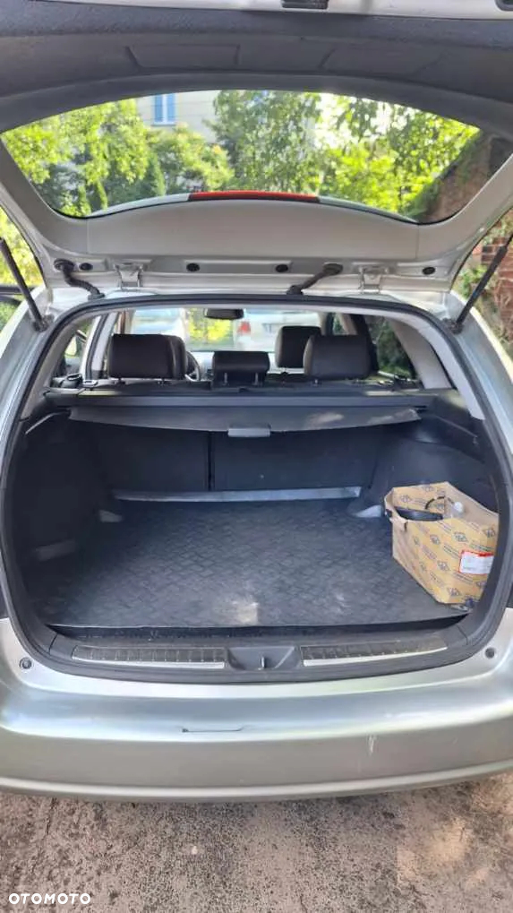 Toyota Avensis 2.0 D-4D Sol - 10