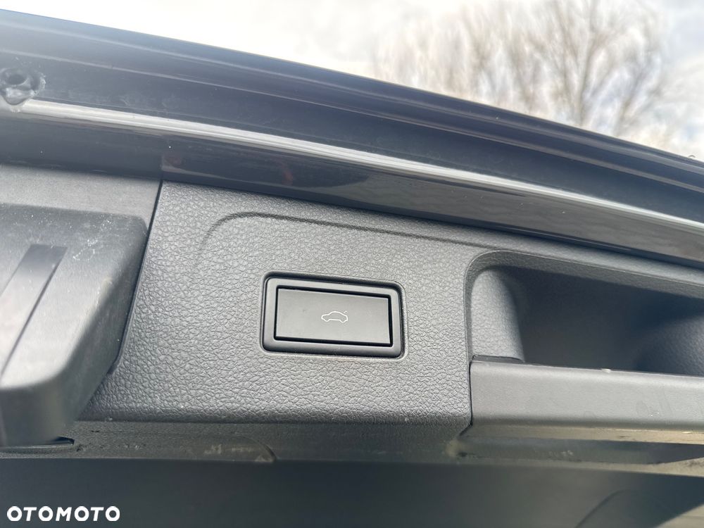 Volkswagen Passat - 16