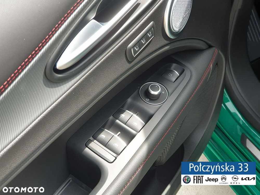 Alfa Romeo Stelvio - 11