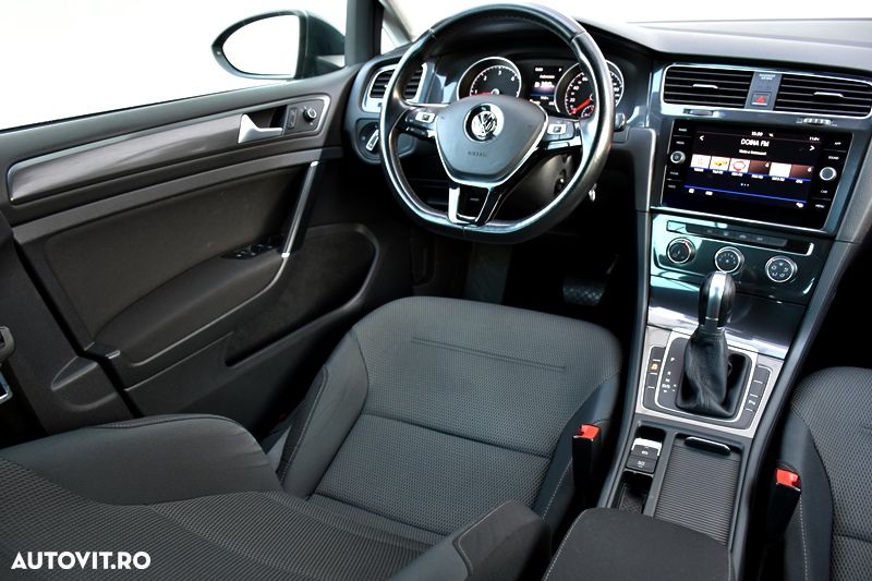 Volkswagen Golf - 16