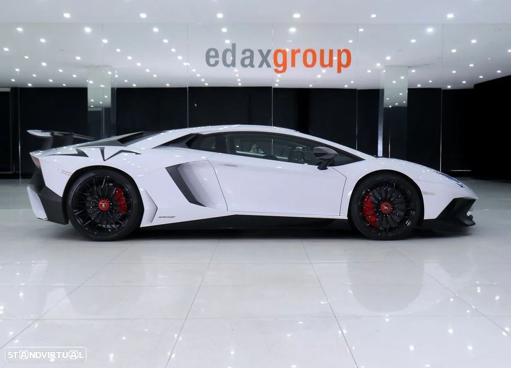 Lamborghini Aventador 6.5 V12 LP750-4 SV - 3