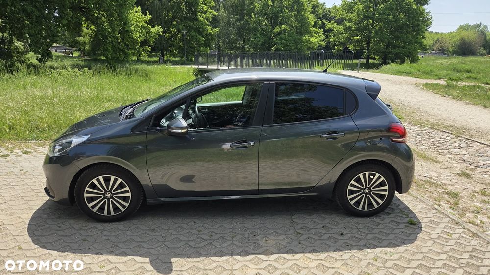 Peugeot 208 1.6 BlueHDi Allure S&S - 8
