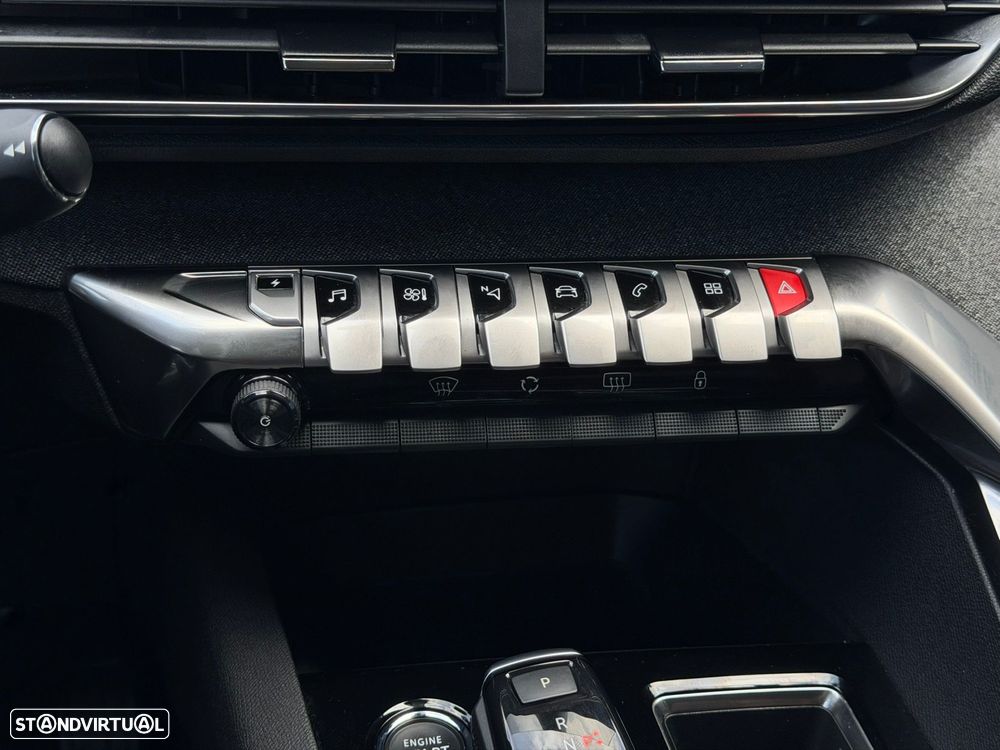 Peugeot 3008 1.6 Hybrid Allure e-EAT8 - 60