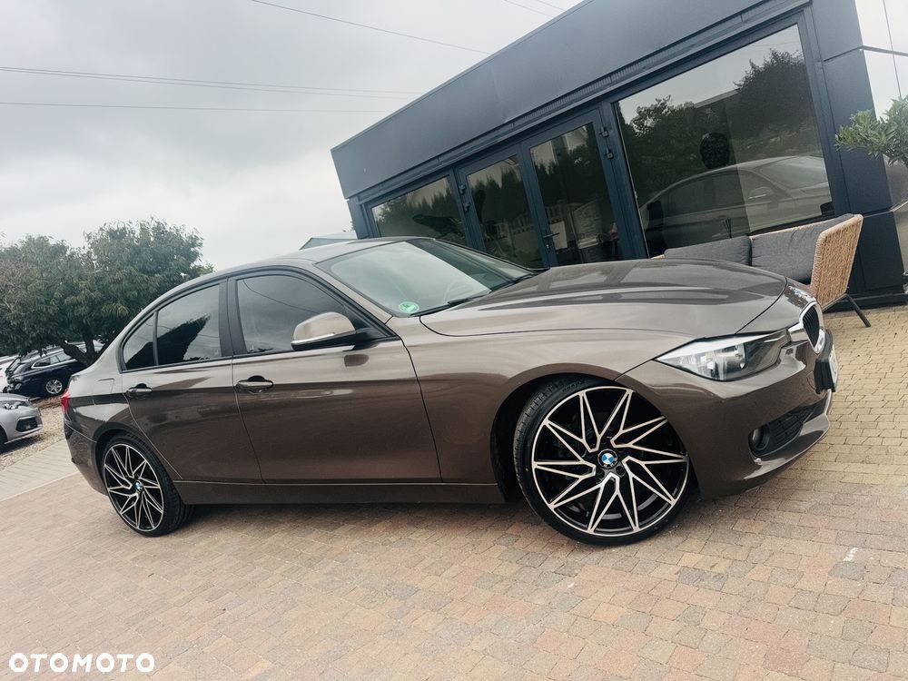 BMW Seria 3 316d DPF Edition Exclusive - 36
