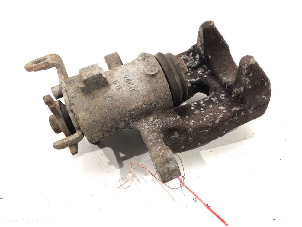 ZACISK LEWY TYŁ - 57.00 PLN - RENAULT MEGANE III liftback (BZ0/1_, B3_) 2008 - 2022 1.5 dCi (BZ0C) - 1