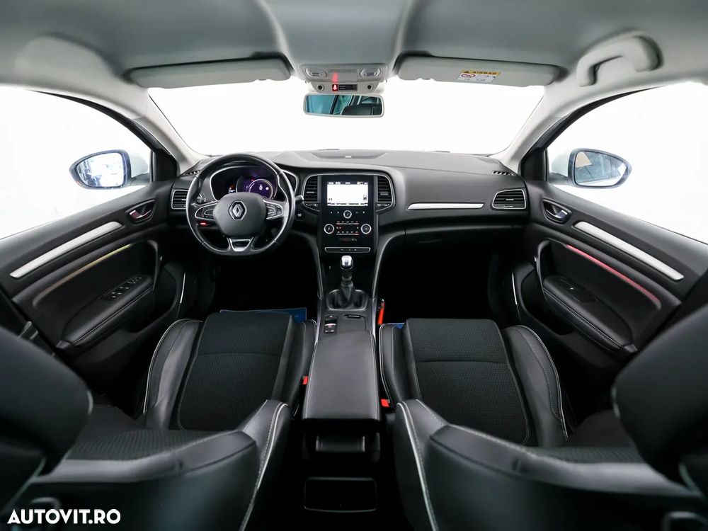 Renault Megane TCe 115 GPF LIMITED - 6