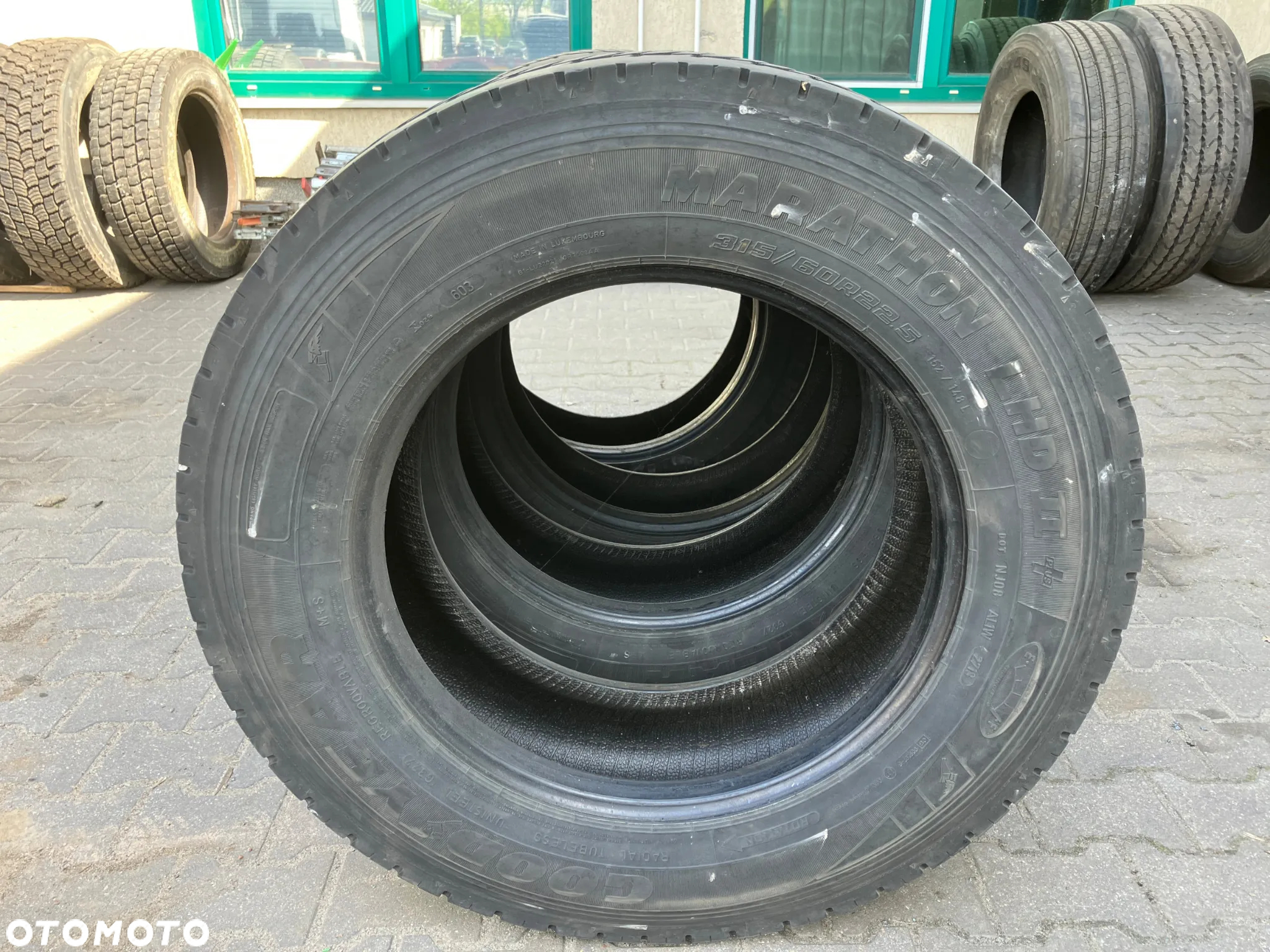 Opony 19,5", 22,5" - 10