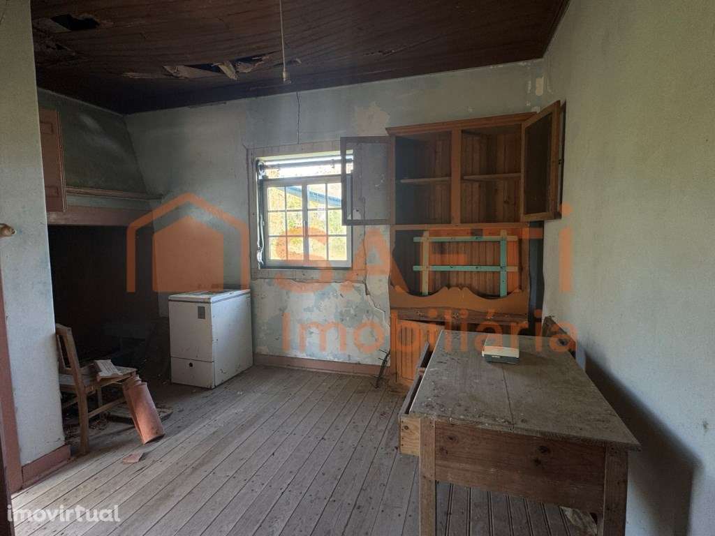 Moradia para Restauro com Terreno | Barreiro-Lagares - Colmeias-Mem... - Grande imagem: 4/10