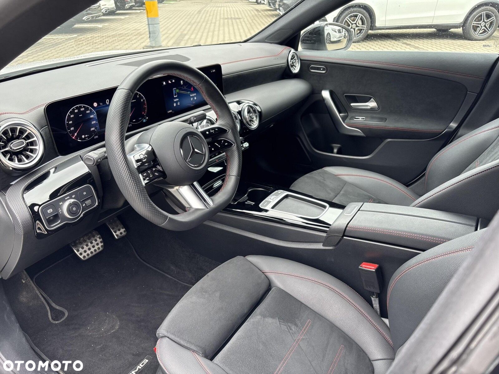 Mercedes-Benz CLA - 11
