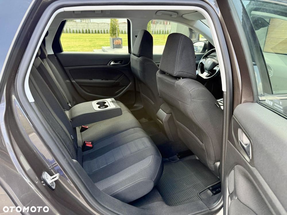 Peugeot 308 BlueHDi 150 Automatik Stop & Start Niveau 2 Business-Line - 22