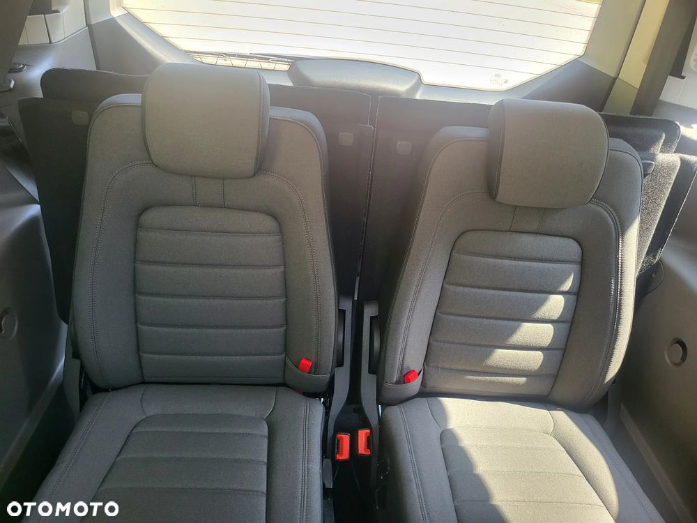 Ford Tourneo Connect Grand - 17