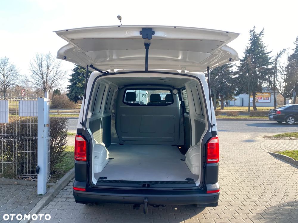 Volkswagen TRANSPORTER 2,0 TDI 140KM DSG L2 DŁUGI NISKI PRZEBIEG - 18