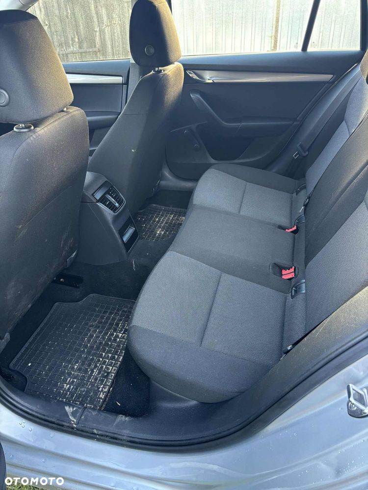 Skoda Octavia 1.6 TDI Ambition DSG - 11