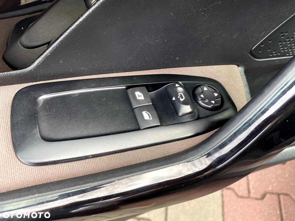 Peugeot 2008 1.4 HDi Access - 12