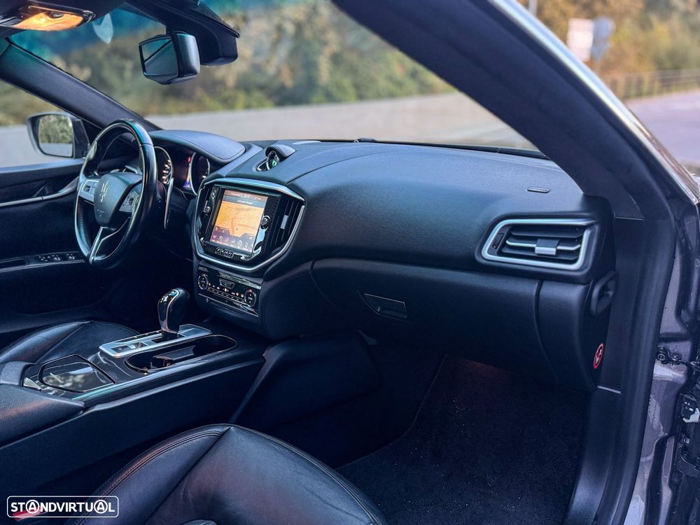 Maserati Ghibli Diesel GranSport - 25