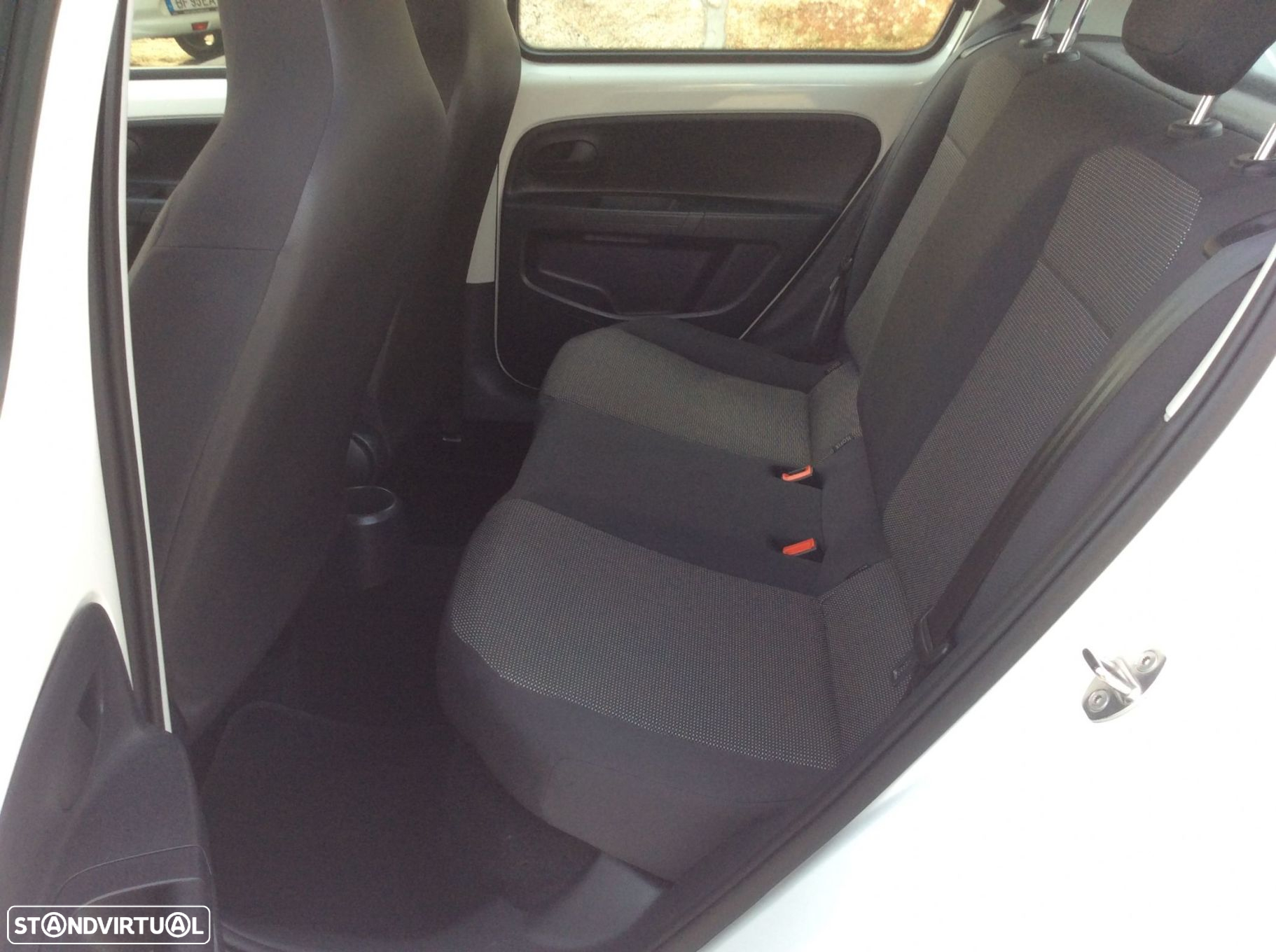 VW Up! - 18