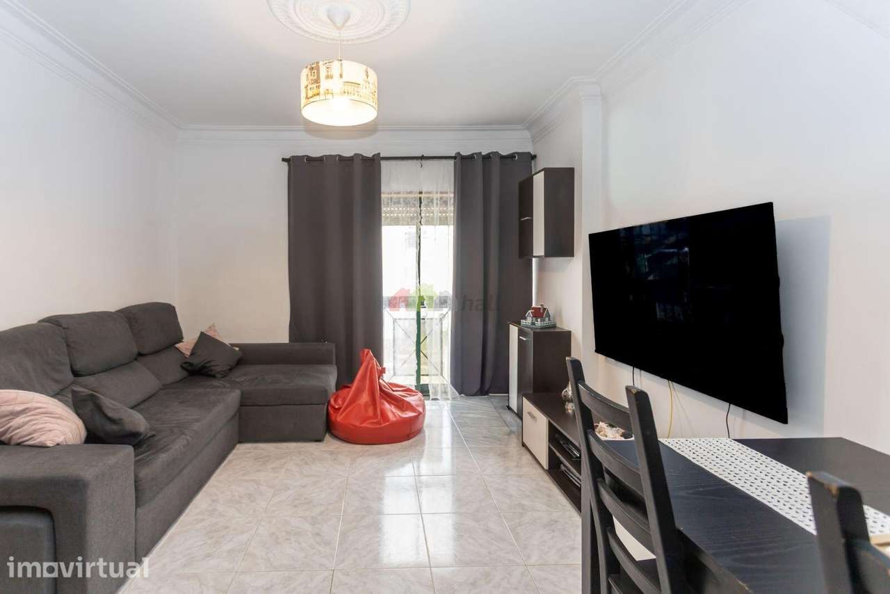 Apartamento T2, 1º andar l Quinta do Conde - Grande imagem: 5/21