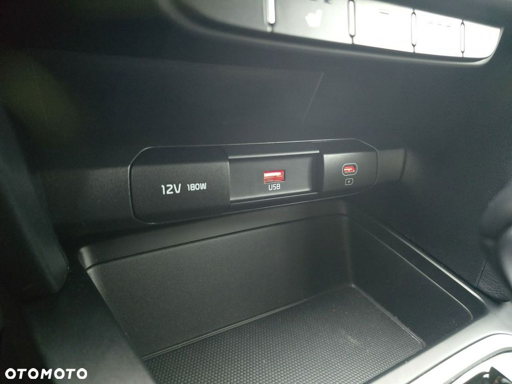 Kia XCeed - 28