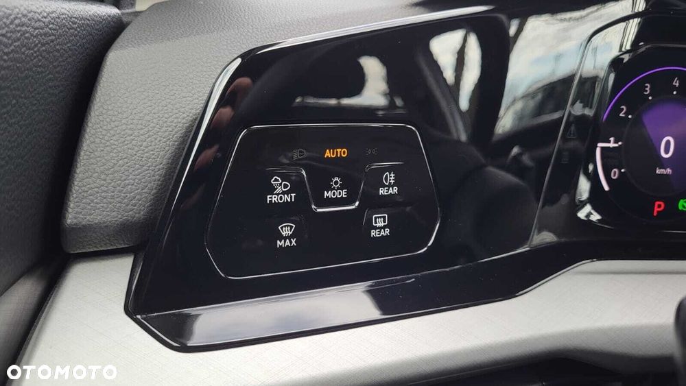 Volkswagen Golf Variant - 16