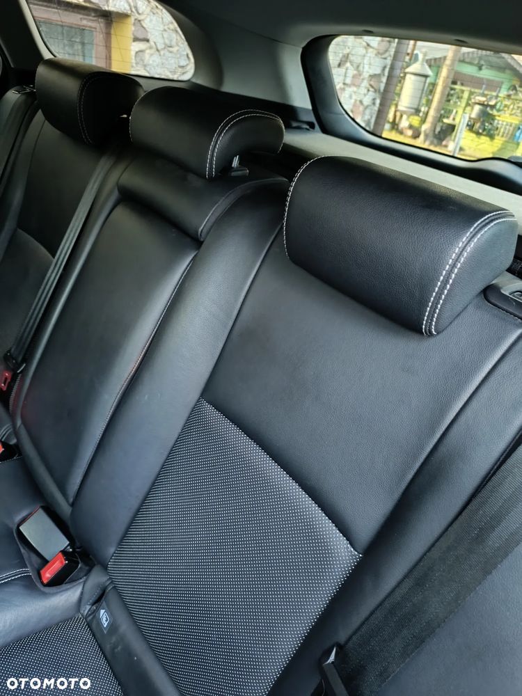 Toyota Avensis 1.8 Prestige - 9